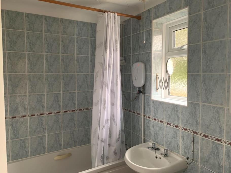 St Ives, King Bed Cosy Home, Parking, Fast Wi Fi Сейнт Айвс Екстериор снимка