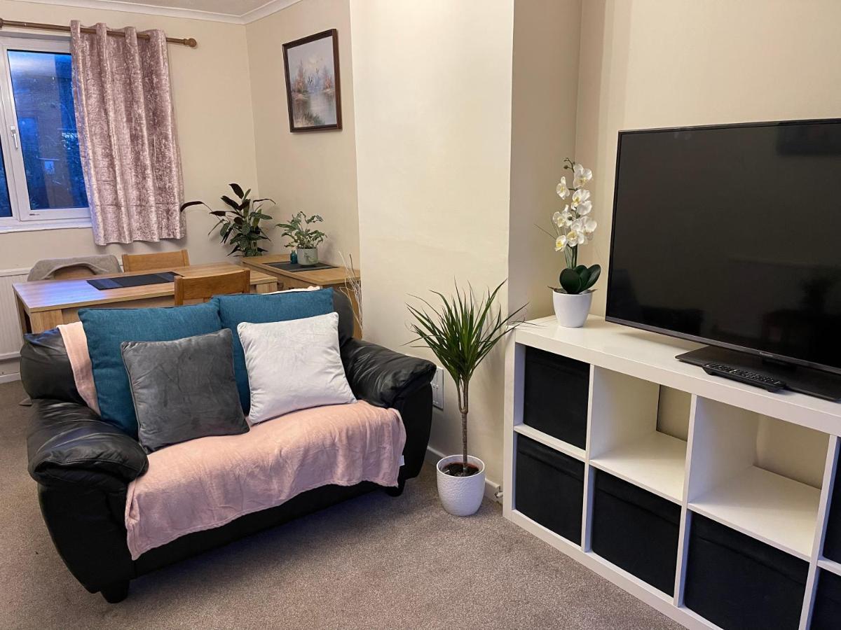 St Ives, King Bed Cosy Home, Parking, Fast Wi Fi Сейнт Айвс Екстериор снимка