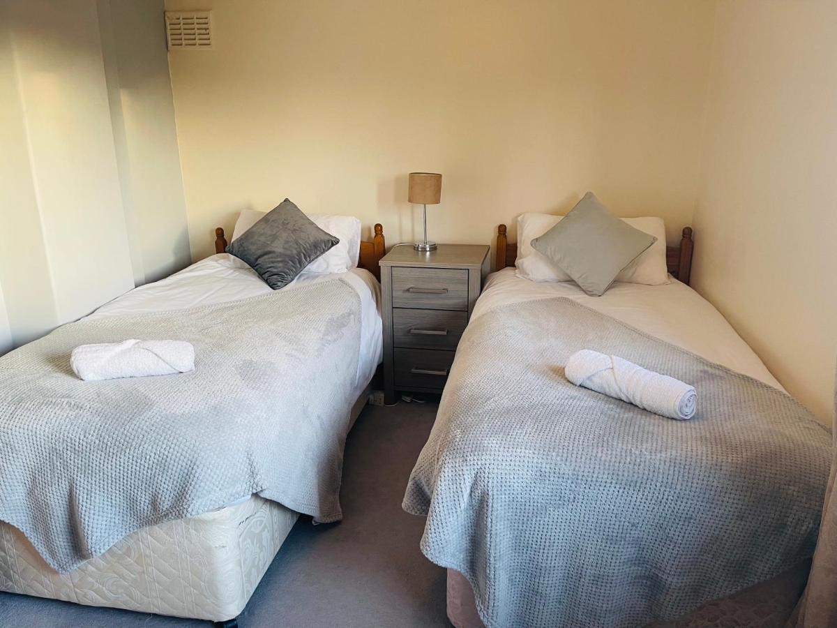 St Ives, King Bed Cosy Home, Parking, Fast Wi Fi Сейнт Айвс Екстериор снимка